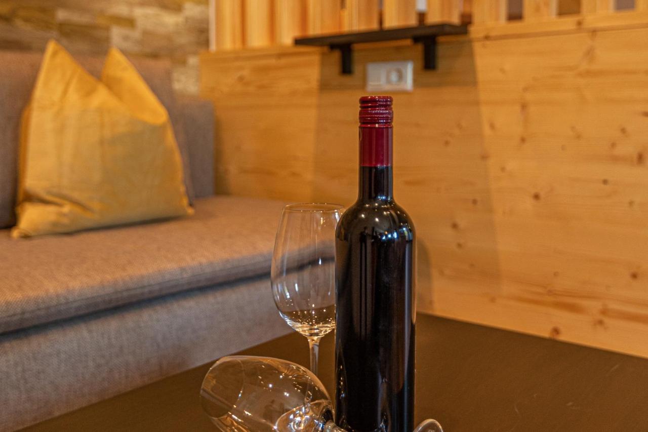 Tevini Boutique Suites By We Rent Zell am See Eksteriør billede