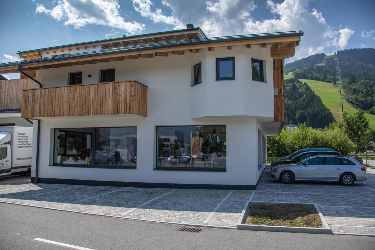 Tevini Boutique Suites By We Rent Zell am See Eksteriør billede