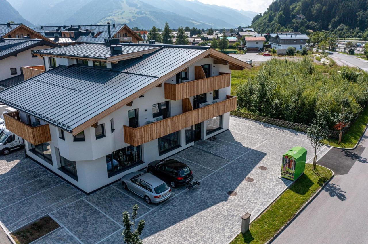 Tevini Boutique Suites By We Rent Zell am See Eksteriør billede