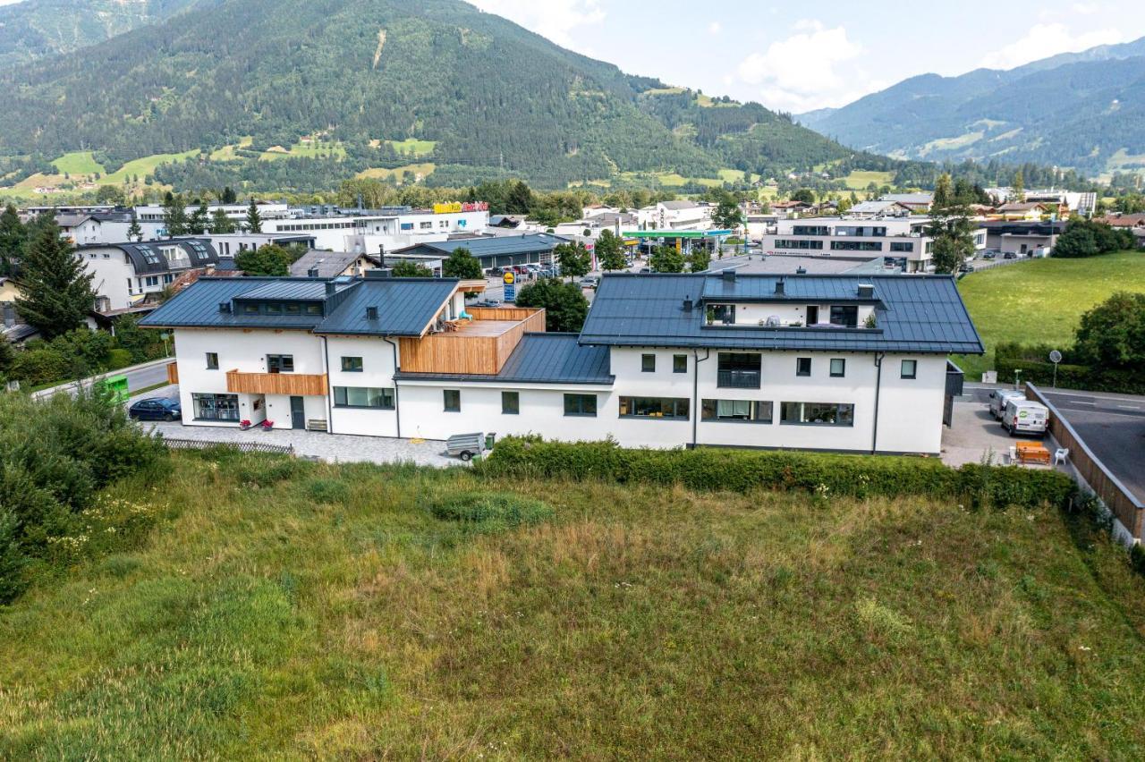 Tevini Boutique Suites By We Rent Zell am See Eksteriør billede