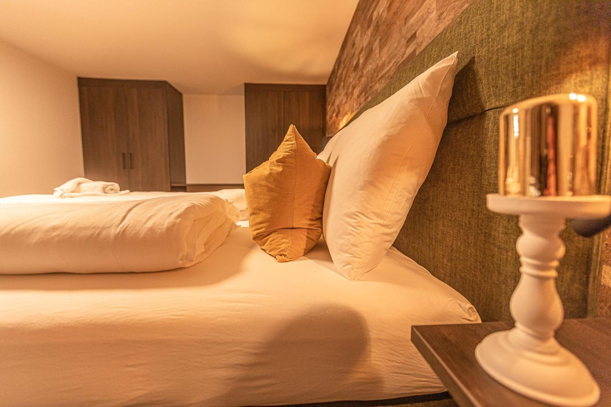 Tevini Boutique Suites By We Rent Zell am See Værelse billede